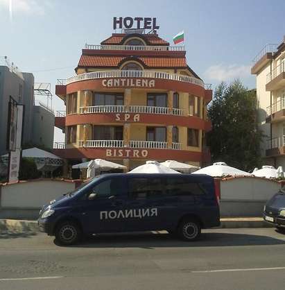 Тримата арестувани в Несебър ползвали хотел "Кантилена" като депо за наркотици