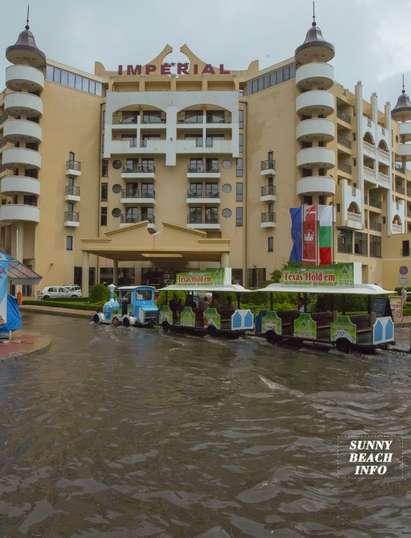 Уникални снимки от сутрешната водна стихия в Слънчев бряг и Несебър