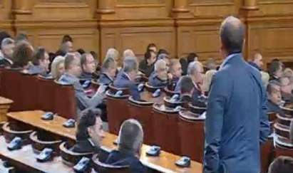 Депутатите умуват за ветото на президента върху Закона за МВР