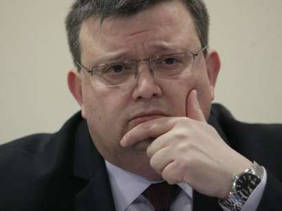 Цацаров: Има обвиняем за престъпление по служба в БНБ