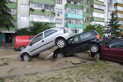 България в траур заради водния ад, бедствено остава положението в Добрич