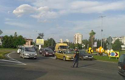 Внимание! Аварирал ТИР задръсти входа на Бургас (СНИМКИ)