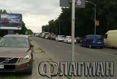 Транспортен ад на входа на Бургас! Две верижни катастрофи затвориха пътя, огромна тапа от автомобили спира движението