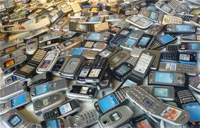 Наркодилър от бургаския кв. Крайморие продава крадени компютри, складира 181 мобилни телефона