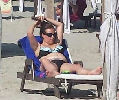Министър Таня Андреева се пече на плажа в Поморие докато болниците фалират!