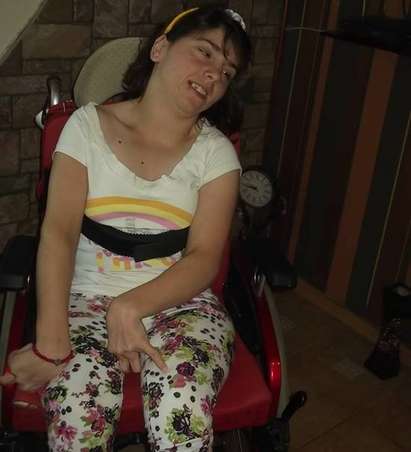 Бургазлии, дайте надежда на Таня тази вечер, за да се изправи от инвалидната количка