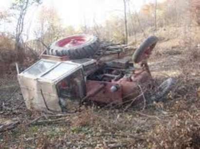 20-годишният Илия се обърна с трактор край бургаското с. Равнец, загина на място