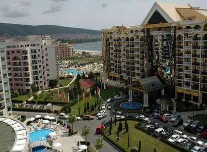 Пълен хаос с тв правата в хотелите по Черноморието, държавата губи по 30 млн.евро. годишно