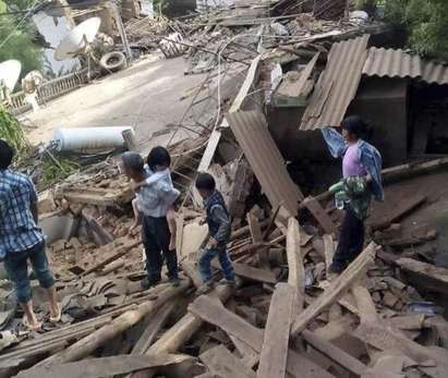 373 загинали при трус в Китай, 12 000 сгради са в руини