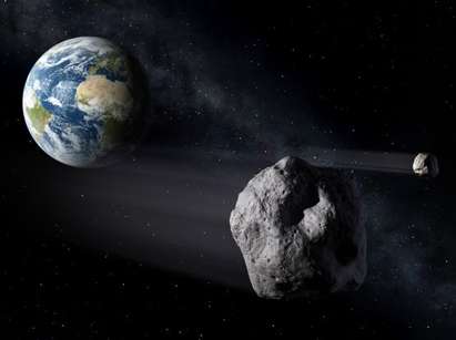 Гигантски астероид лети към Земята
