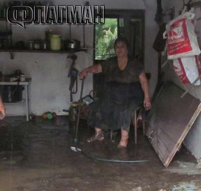 Ето бедствието в Ново Паничарево, Веселие  е откъснато (снимки)