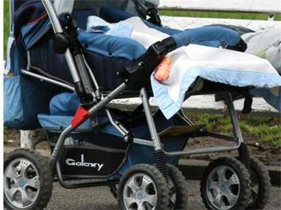 Бебе на годинка загина в катастрофа в центъра на Крушевец, количката пометена на тротоара