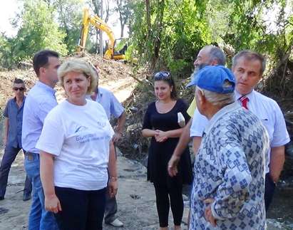 Кандидат-депутатите от ГЕРБ във вилна зона "Росенец": Хората могат да разчитат на нас, за да отстранят пораженията от бедствието
