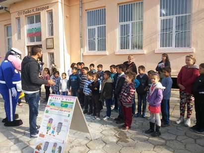 Сдружение SOS-ПТП на гости в с.Крушевец, учат децата на пътна безопасност
