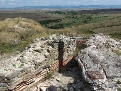 Варненската „Лун арт“ ще рекламира проекта за крепостта Маркели в Карнобат