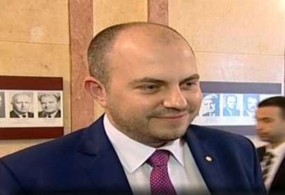Бургаският депутат Стефан Кенов: В депутатския ми апратамент влизат вятър и прах!
