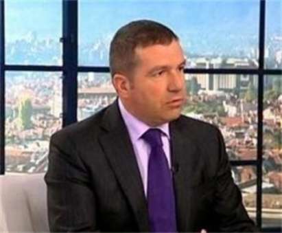 Адвокатът на Цветан Василев: Той живее скромно с помощи на свои сръбски приятели