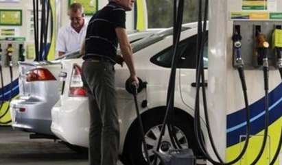 Бензинът в САЩ вече стана по левче за литър