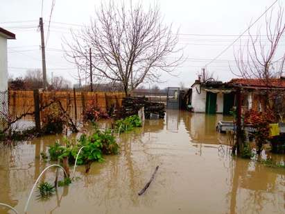 Воден ад в Елхово и Ямбол, водите на Тунджа достигнаха рекордно ниво