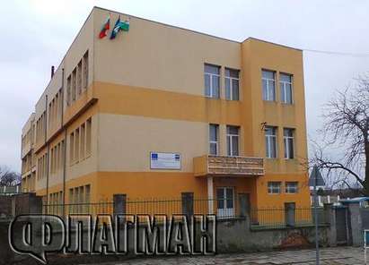 Майката на насиления петокласник Гошко от Дебелт търси адвокат да й помогне безвъзмездно
