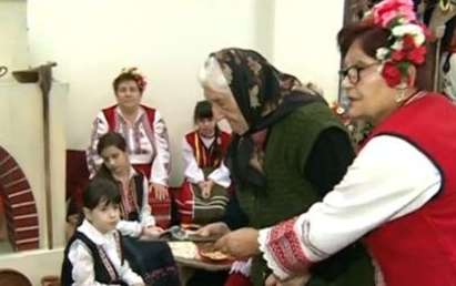 82-годишна баба прикади празничната трапеза в Козаревец