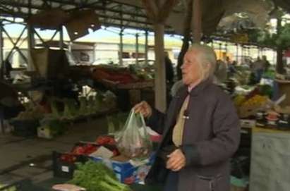 „Мис Баба“ продава зеленчуци, за да построи храм, Тони Димитрова й сбъдна мечтата да пътува