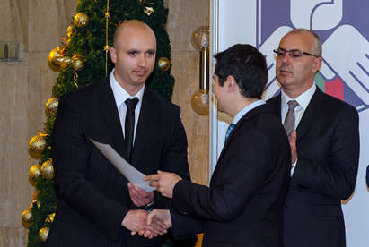 Двама бургаски полицаи получиха награда от МВР