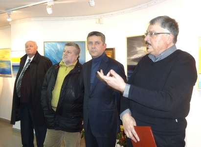 Бившият областен управител подреди 21 живописни платна в галерия „Бургас“