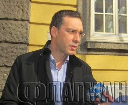 Кметът на Бургас Димитър Николов към аптеките: Не вдигайте спекулативно цените заради грипа!