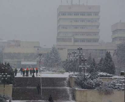Лошото време настъпва! Силен сняг вали в Благоевград