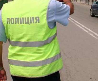 Сливенски тарикат се пъчи с надпис „Полиция“, за да паркира свободно в Бургас