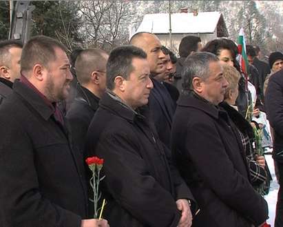 За първи път български премиер почете жертвите на протурския тероризъм в България