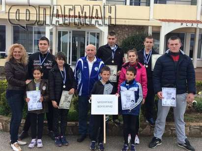 Вижте младежите, които прославиха Бургас на състезанието по лека атлетика в Гърция, донесоха 4 златни медала (СНИМКИ)