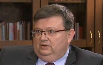 Цацаров: Не искам повече власт, има стремеж да ми пришият името към Делян Пеевски