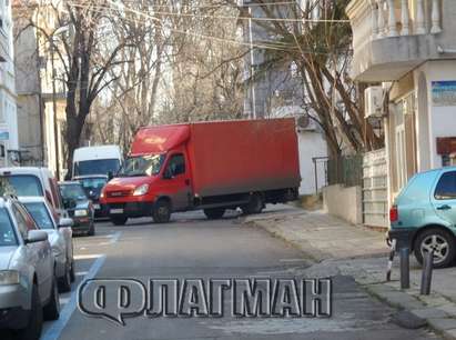 Търговци искат места за зареждане на магазини и заведения в центъра на Бургас, вижте къде