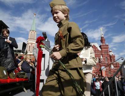 Вижте парада на Червения площад в Москва, с който Русия показа мощта си