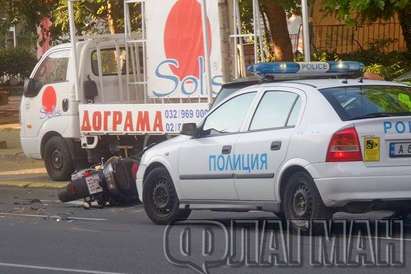 Мотор се заби в джип "Нисан" край ТОХ-а в Бургас