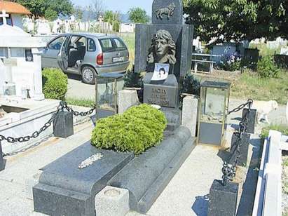 Домати и пипер покараха до гроба на Васил Илиев