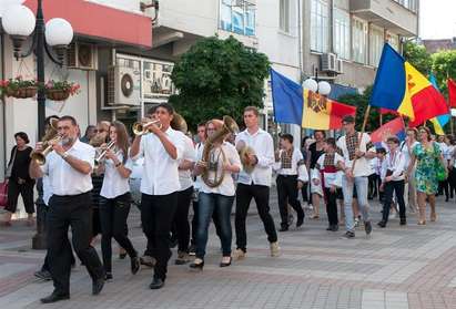 Деца от седем държави представиха феерия на изкуствата  в Поморие