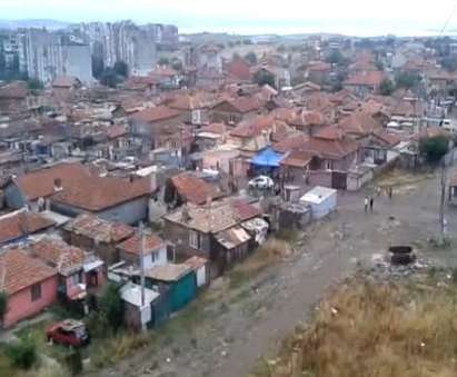 Ромският тормоз в „Меден рудник“ продължава, полицаите са безсилни