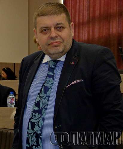 Мнозинството на ГЕРБ в Общинския съвет в Бургас изигра лоша шега на Димитър Николов