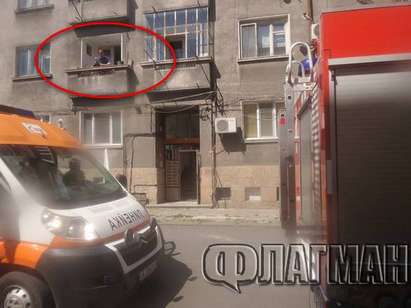 Мъж стене за помощ, заключен в дома си в Бургас, пожарникари режат вратата