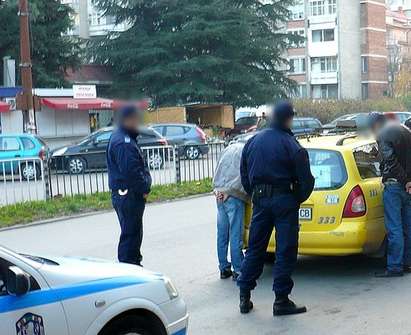Екшън в Бургас! Нападнаха таксиметров шофьор с отвертка до ресторант „Фиеста“ в Морската градина