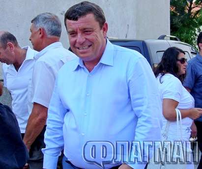 Ето кой ще бутне последната червена крепост в Бургаско