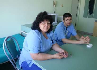 Бъдещи лекари се трудят безвъзмездно в МБАЛ Бургас