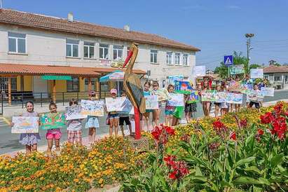 Нови скулптури от дърво красят Ясна поляна