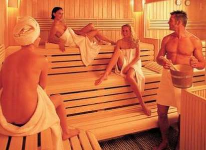 Мъже и жени ще спят и ще се къпят заедно в датските казарми