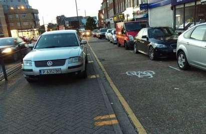 Да живееш в Лондон 8 години и да видиш паркирана на тротоара само една кола - българска!