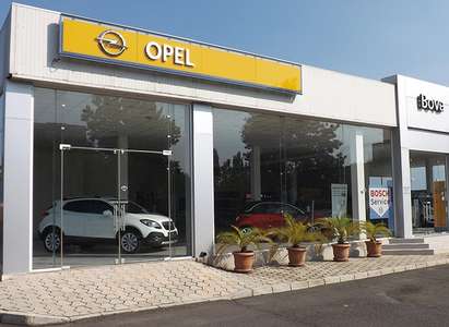 Opel Corsa с подарък карта за гориво за 500 лева