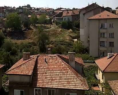 Роми тормозят съседи с шумни купони